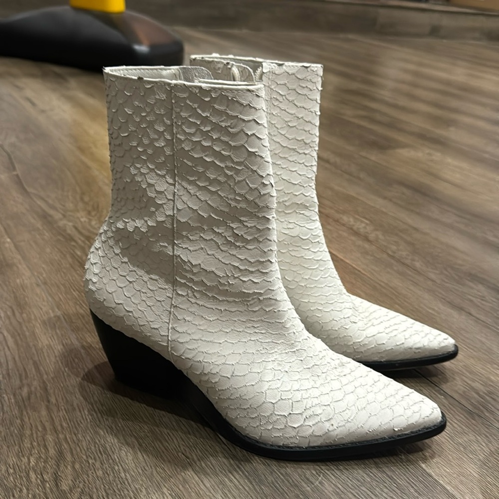 Matisse Caty boot white snake
